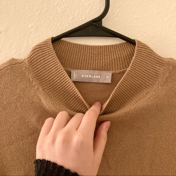 Everlane Cashmere Crop Mockneck in Camel - Picture 2 of 5